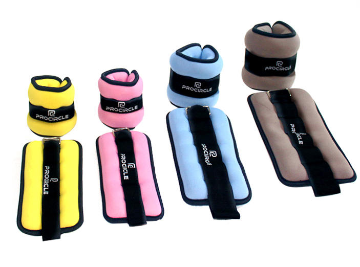 PESOS DE PERNA DURÁVEIS PARA MULHERES E HOMENS Feito com material durável e absorvente de umidade, este conjunto de pesos de perna de tornozelo aguenta o uso frequente ao longo do tempo, com fileiras sólidas e reforçadas de costura para evitar que a areia vaze.Não há necessidade de gastar dinheiro em academias caras ou máquinas de exercícios caras.