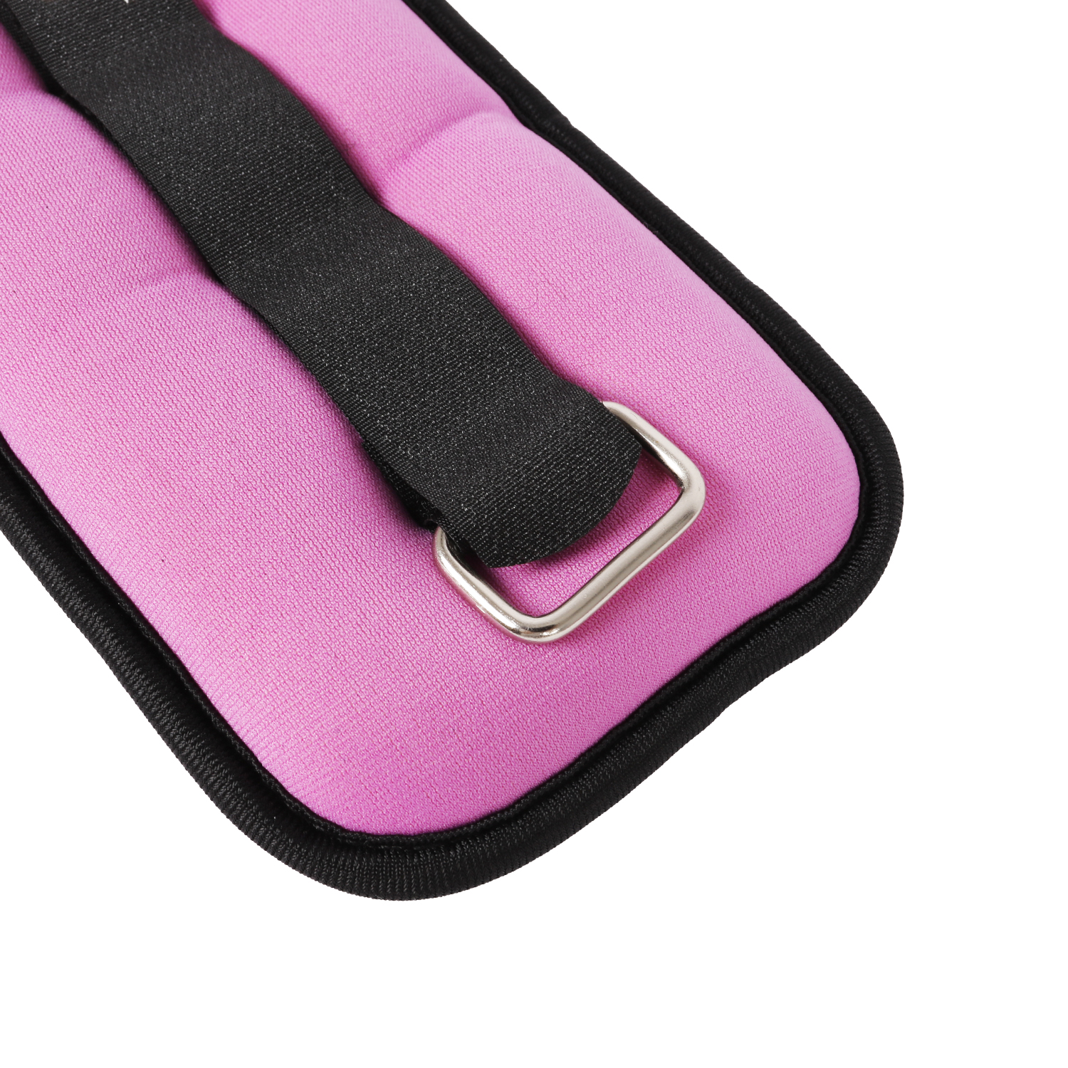 As alças ajustáveis ​​facilitam a colocação e retirada, e um fecho de velcro de metal permite que você os aperte com segurança para evitar que escorreguem enquanto você se exercita. 