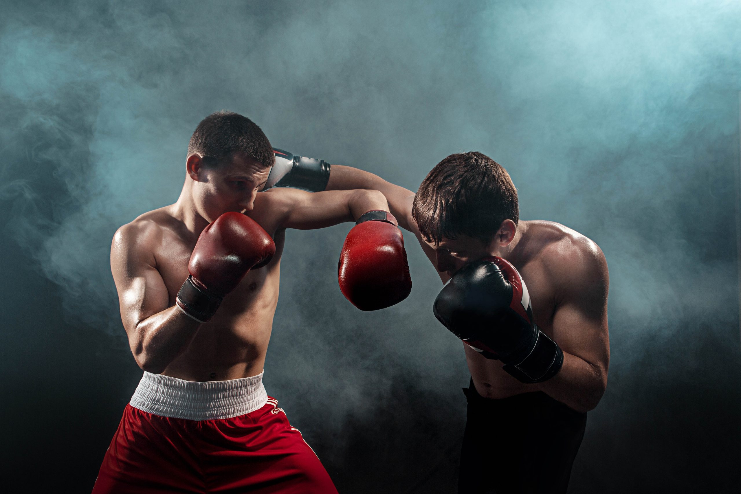 Importância do uso de produtos de boxe fitness O uso de produtos de boxe fitness pode ser importante por vários motivos.Em primeiro lugar, luvas de boxe e sacos de boxe podem ajudar a melhorar a técnica e a forma, o que pode levar a um treino mais eficaz e a reduzir o risco de lesões.Além disso, o uso de produtos como bandagens para as mãos e cordas de pular pode ajudar a melhorar a resistência e a coordenação.Por fim, o uso de produtos de condicionamento físico para boxe pode adicionar variedade a uma rotina de exercícios e tornar os exercícios mais envolventes e agradáveis.